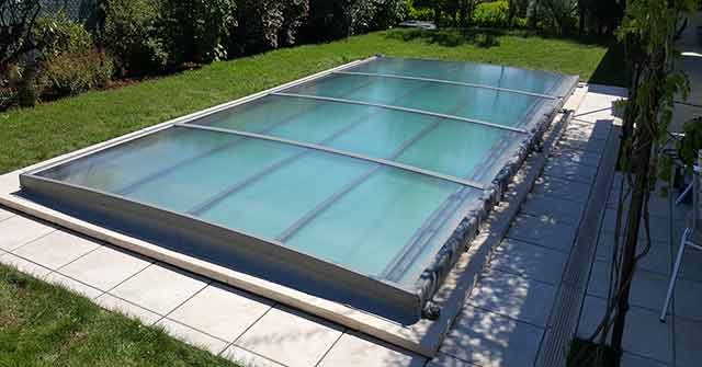abri piscine polycarbonate alvéolaire